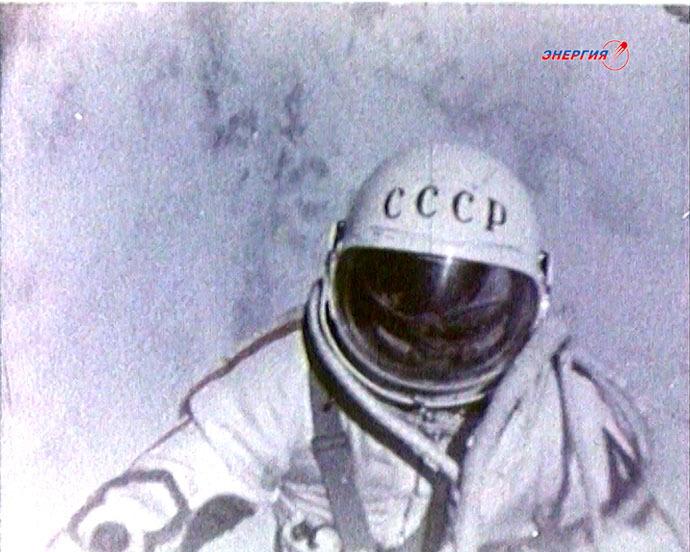 MHD_Studio's tweet photo. ‘Silence struck me’ – Alexey Leonov on the 50th anniversary of the 1st #Spacewalk #photography http://t.co/FE0jszgLRg http://t.co/ffTCVU4bXD