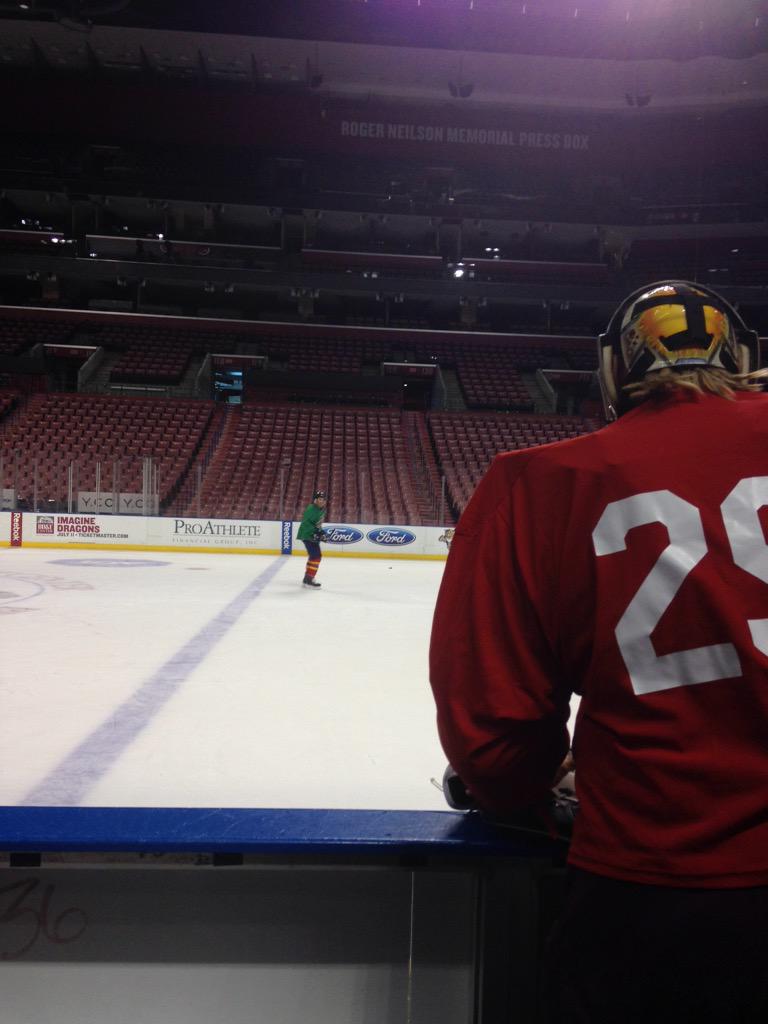 #GOALDustin &amp; #GOALBill head out on to the bench at #FlaPanthers practice this morning!