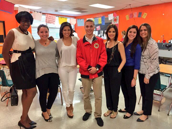 CityYearMiami's tweet photo. Our Women's Luncheon Committee visited our team at @CYBTW !! Thank you @TheWendyGrant @PAMELASILVA @AnaMariOrtega ! http://t.co/zPAdGyxn0p
