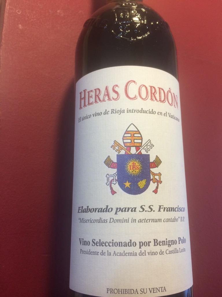 bar_tolmay's tweet photo. Esos regalos que te hacen los clientes.. #herascordon #riojawine http://t.co/59pKweH9OH