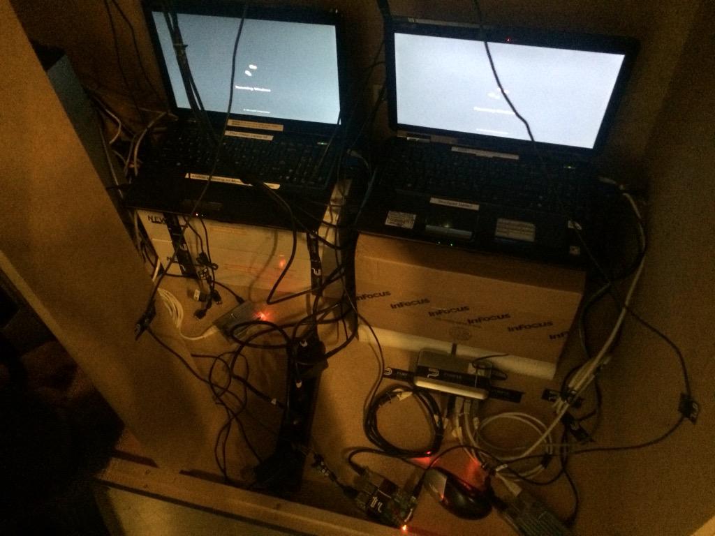 RobbertKings's tweet image. Working on our installation for STRP festival. I really like being a geek!