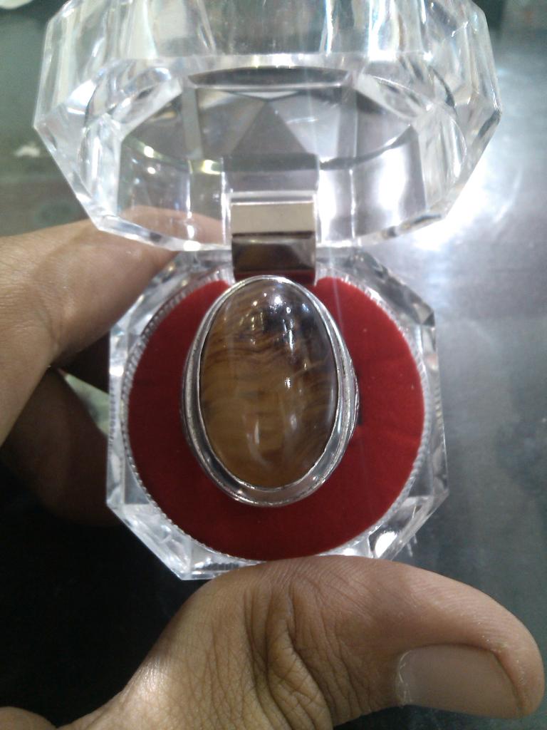 rochmatGems's tweet photo. Yg suka batu kuno ....monggo http://t.co/phuQb9MdBe