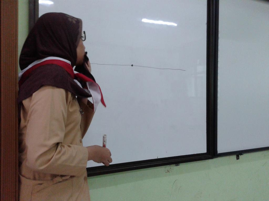 Terimakasih buat senpai mei :3 , senpai hanna , sama senpai @sherinda13  yang udah ajarin kita gambar yey \m/ ♥♥