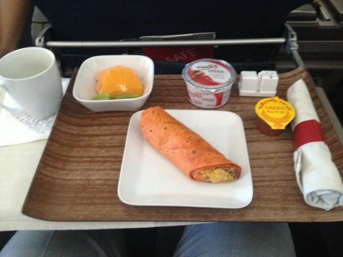 GoldboxATL's tweet photo. Breakfast at Chez #Delta. Seems like something is missing. #EmptyTray @airlineguys @DeltaPoints @DJNoah80 @MJonTravel http://t.co/wtW1Sw4px8