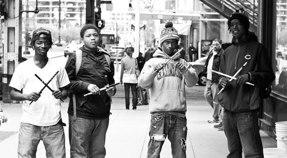 This documentary about Chicago bucket drummers needs your help. thefader.com/2015/03/18/chi…