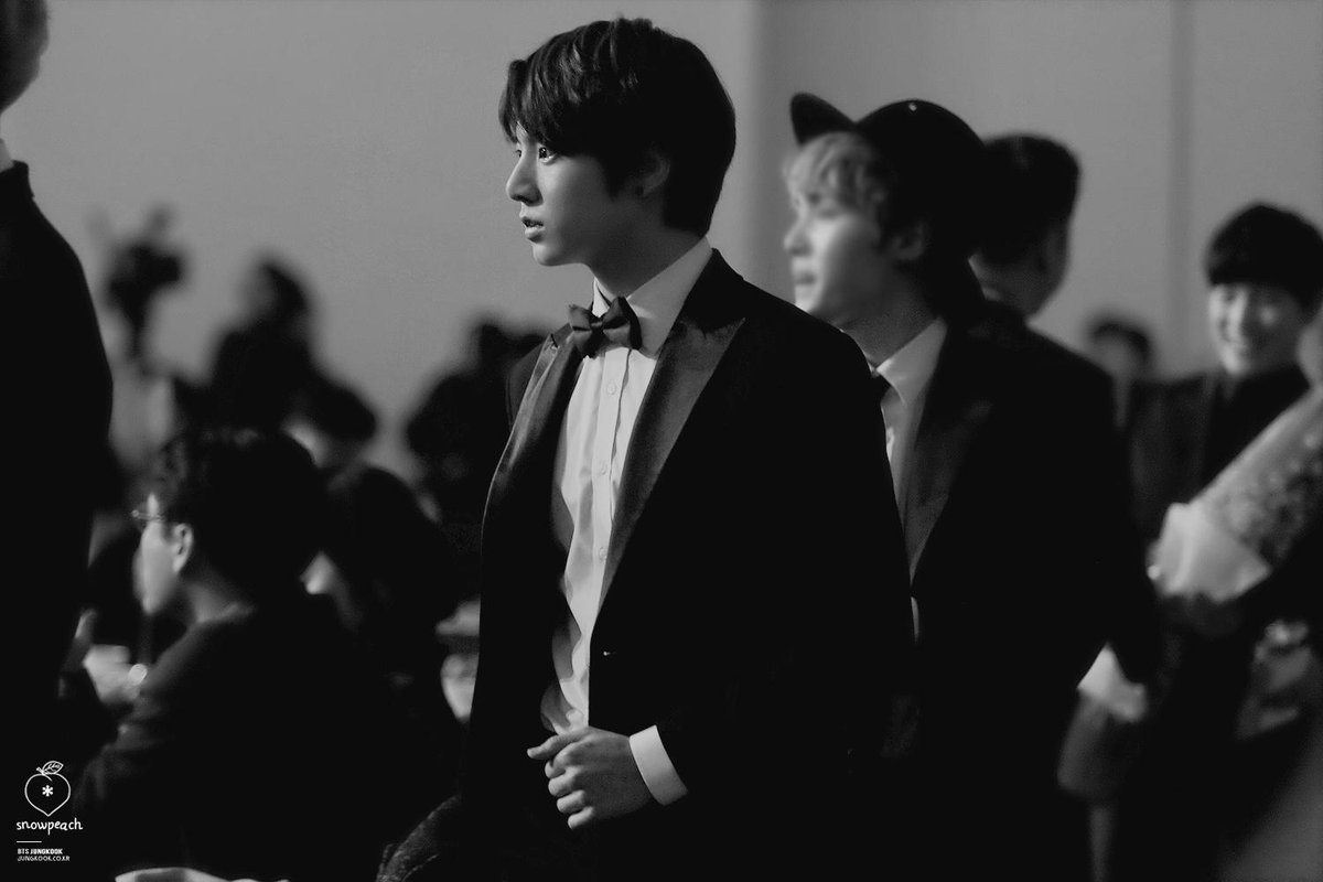 JUNGKOOKcokr's tweet photo. 할말이없다. #정국 @BTS_twt http://t.co/KYVn3em4lb http://t.co/gnO17toPDB