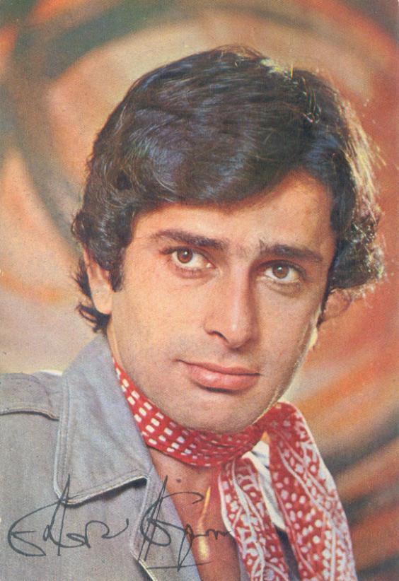 Here wishing the handsome Shashi Kapoor, a very happy birthday ! And thank you for the fairy-tale romances. 