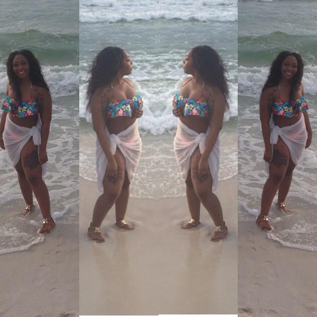 Itss_Mee_Duh's tweet photo. U N B O T H E R E D &amp; Living Life 😍💕😘 #WCW http://t.co/fVysEqzwwH