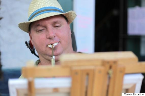 KitchenDailyCa's tweet image. This artist with paraplegia is creating stunning pieces of artwork 
huff.to/19zsuKk