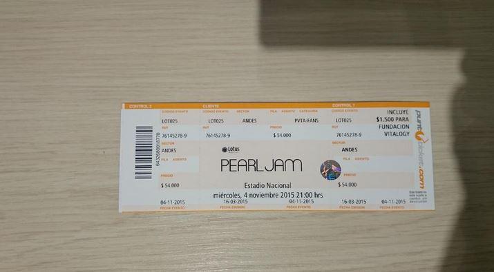 recitalcl's tweet photo. Se agotó la preventa para Pearl Jam en el Estadio Nacional, en su regreso a Chile http://t.co/8dP0MyyF2t RT http://t.co/yFHQAsVKt0