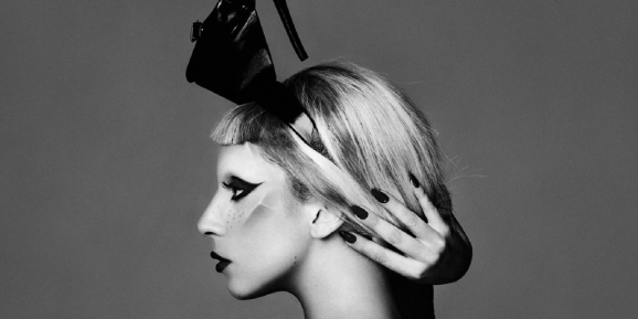 AdeccoSrbija's tweet photo. Prema @ladygaga: “Budite jedinstveni, drugačiji i sijajte na svoj način“ #QuoteOfTheDay http://t.co/y6b4LXgP8y