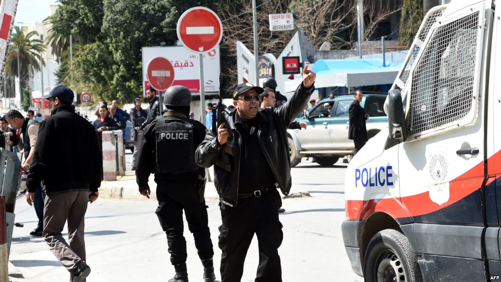 Hostage situations unfold at museum, parliament in Tunisia - voanews.com/content/at-lea…