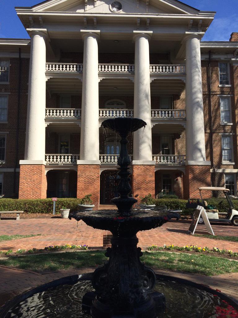 NBAHOOPGROUP's tweet image. The Peace Times covers the amazing events that happen in Main, go visit PEACE TIMES!!!! #COM211 @bgibb_32