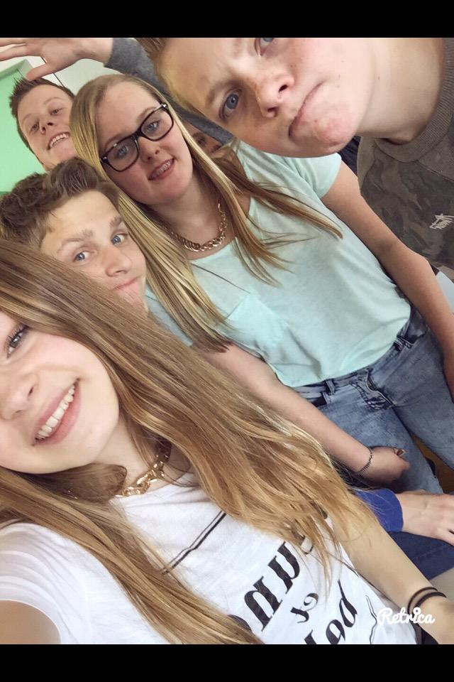 ivdgx's tweet photo. alannie thommie &amp; @Daimy_xxxx ❤️💖 http://t.co/K0wvzHldW5