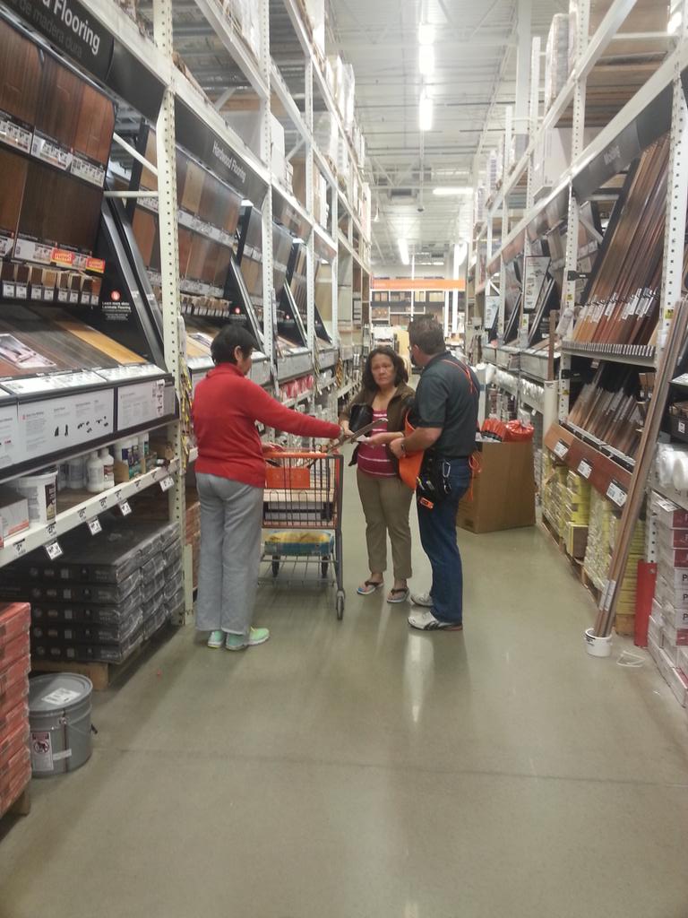 TomTlc12260's tweet photo. Larry helping with the customers entire project @shane_home @tavares_gabe http://t.co/iw9LqhqFbm