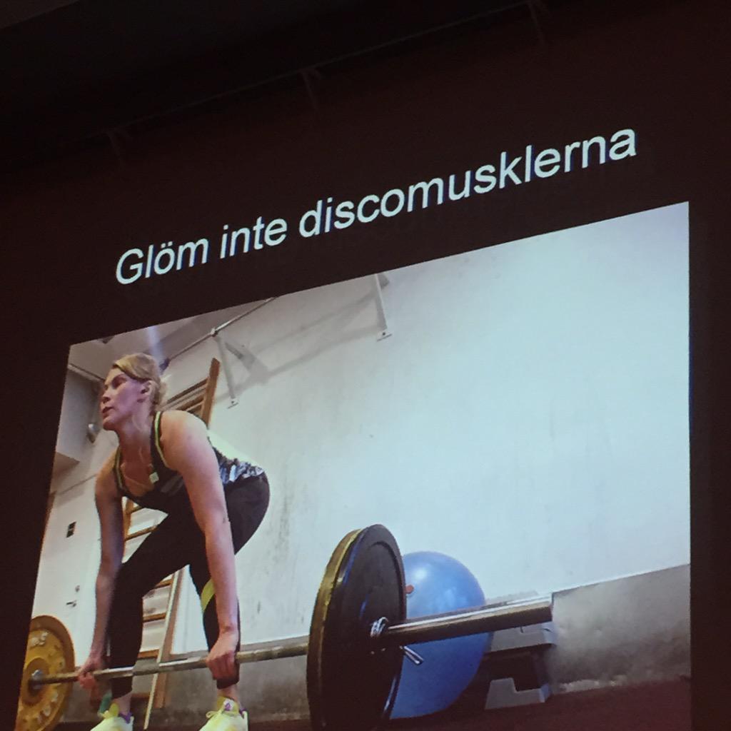 MaddeGote's tweet photo. @maratonpetra : löphumor &amp; svettiga träningssanningar. Att ta sig an utmaningar, @goteborgsvarvet föreläsning http://t.co/gzIk5a69rI