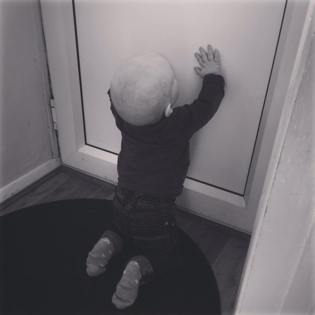 amyb_17's tweet photo. Waiting for daddy to get home 👪🏡 @Meathead1990 http://t.co/oF2RWZUs4n