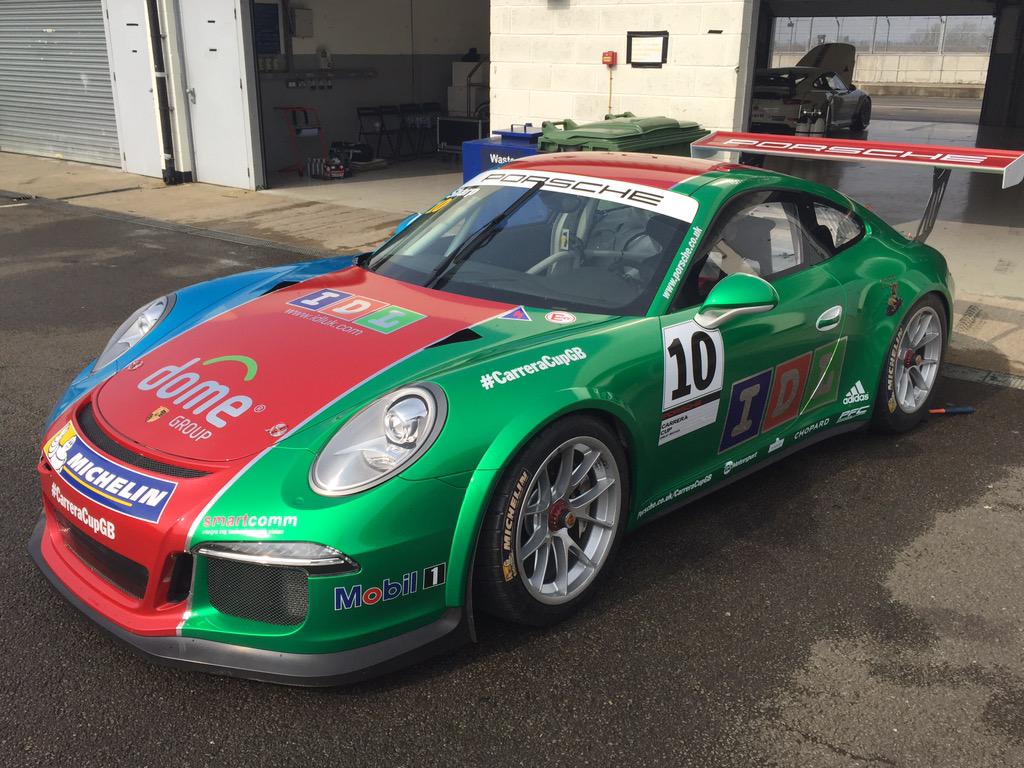 tomsharpracing's tweet photo. Quite like my 2015 race livery, too much? #CarreraCupGB http://t.co/tAfBY4MyMI