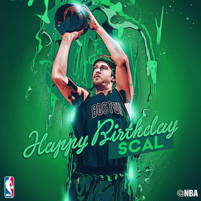  Double tap to wish a HAPPY BIRTHDAY to former Champ Brian Scalabrine by 