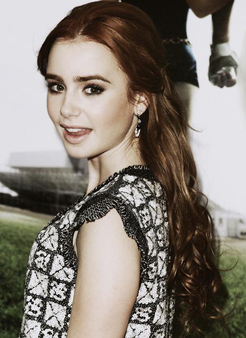 Happy birthday to the beautiful Lily Collins!   