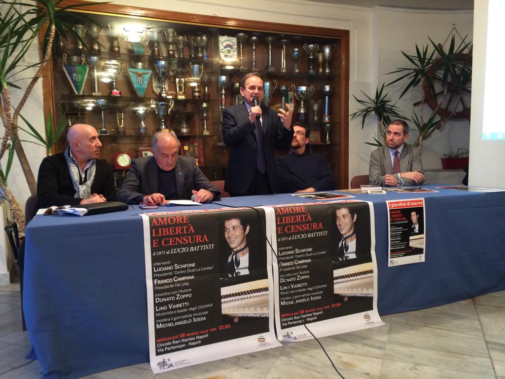 LucianoSchifone's tweet photo. Al circolo RariNantes Napoli celebriamo il grande #LucioBattisti.Presentazione del libro:"Amore,libertà e censura". http://t.co/gGpY0i0DUk