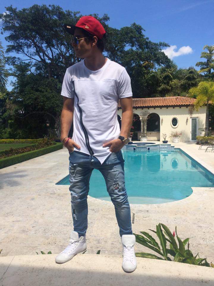 DaniCFcArg's tweet photo. @DaniloCarrera  #loveyouboy http://t.co/p5F67CL1v4