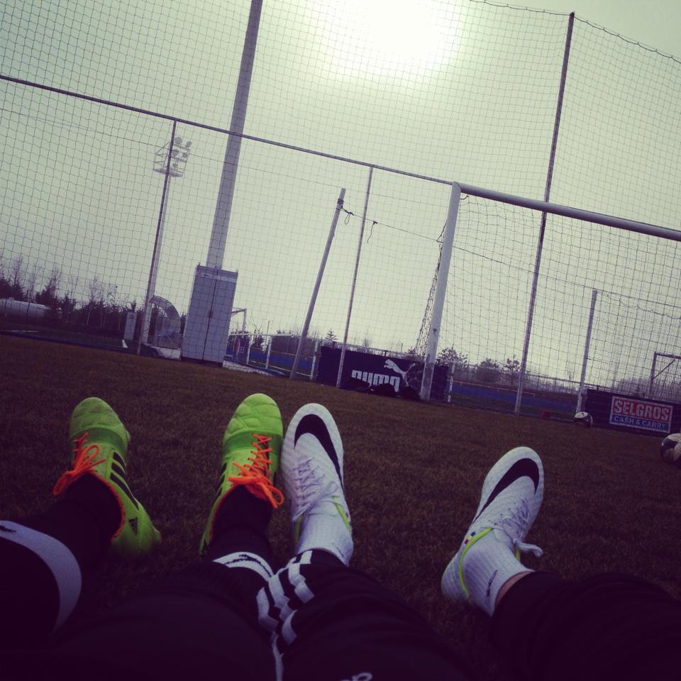 UTheodor tweet picture