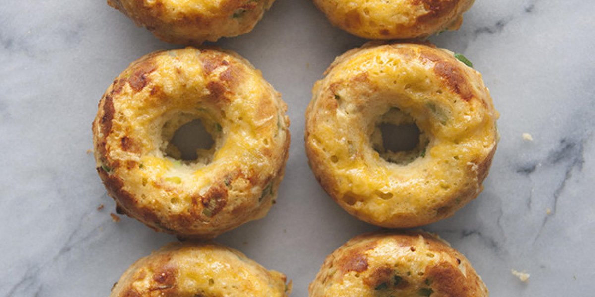 HuffPost's tweet photo. Who needs cronuts when you can have a mac n' cheese donut? http://t.co/Y3TpWKVWht http://t.co/HdlnvWnkne