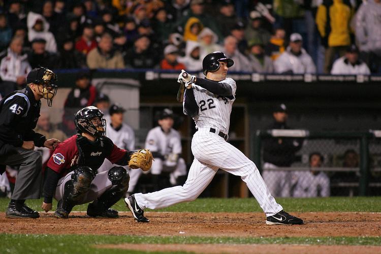 Happy 39th birthday to former Scott Podsednik! A Sox 2005-07 & 09, he hit .280 in 462 G, 1982 PA & 1782 AB 