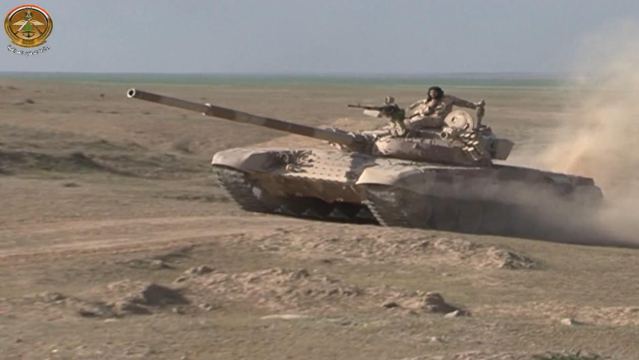 دبابات T-72 ايرانيه داخل العراق !! CAZqpyDUgAAVUAP
