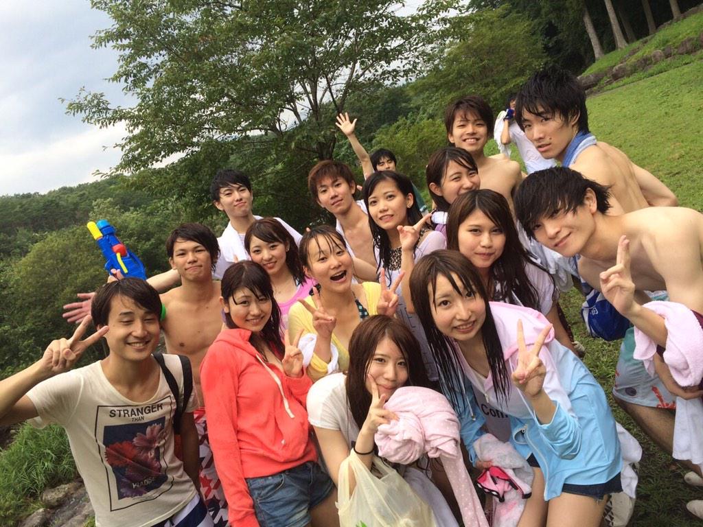 慶應pledge15 去年の夏合宿 の様子です 川遊び q 花火 肝試しなどなど もう言わずもがなですね めちゃくちゃ楽しかったです 夏合宿のアルバムの写メ700枚超えてます それだけでわかると思います もちろんバスケもやりますよー Http