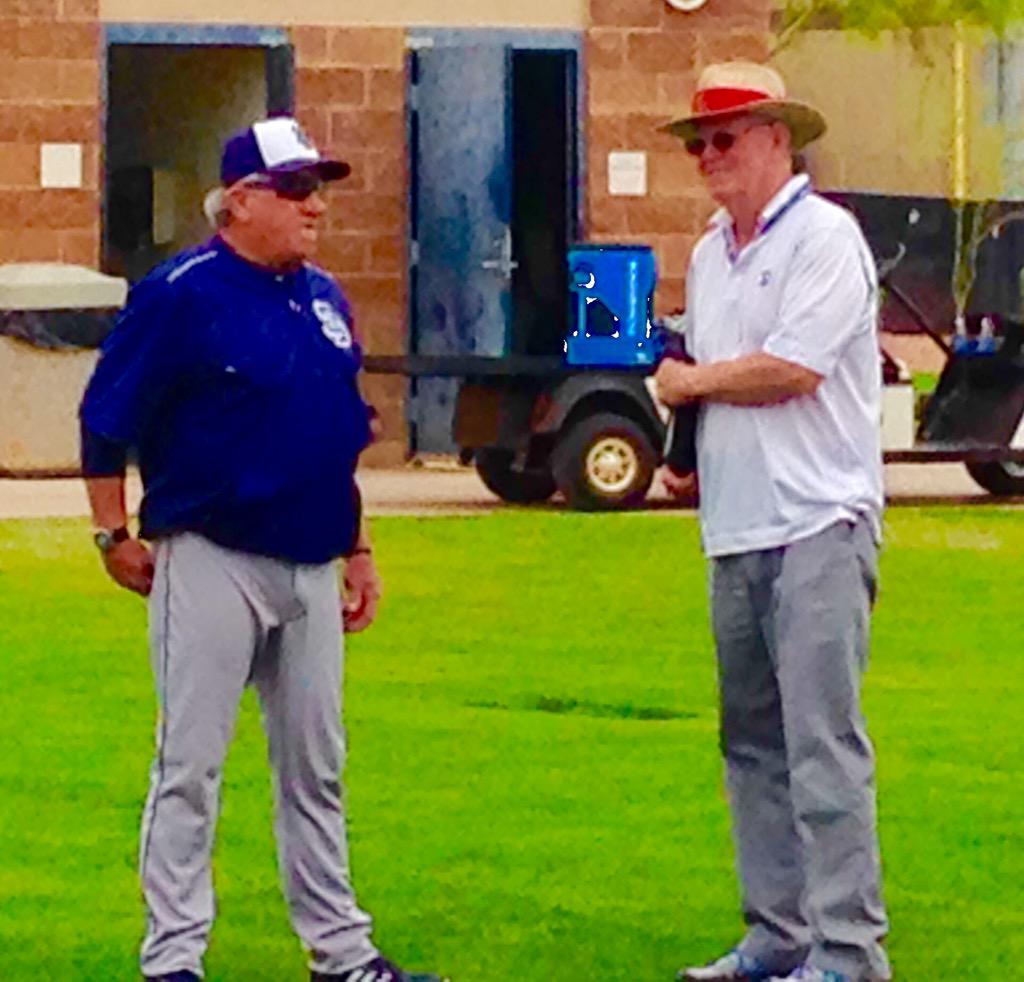 DancingFriar's tweet image. Do I want #TheJunkman to sign my @RJBBQ35 jersey? #GoldAndBrown #HellsYes! In BBQ SAUCE!