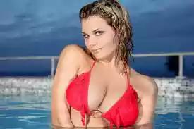 merelatabletext's tweet image. "A true friend who understands your troubles is mvaluable than a hundred friends who only show up for your smiles.""