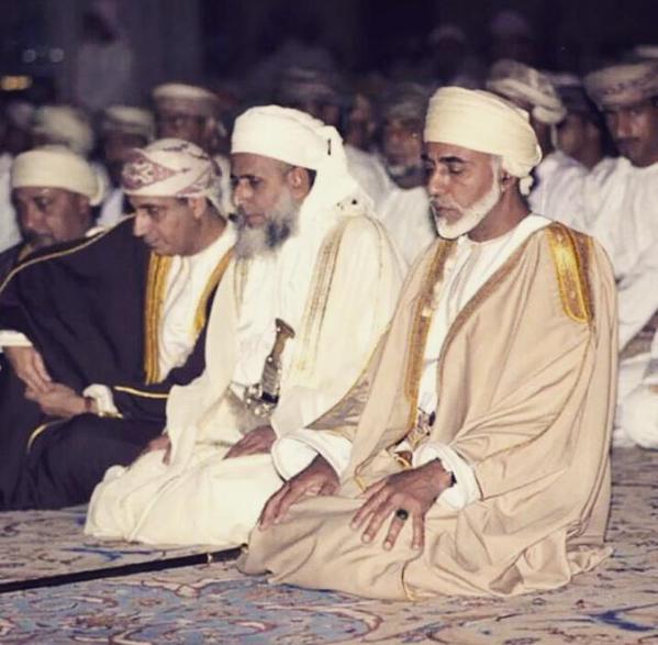 الشيخ أحمد  الخليلي: "العمانيون لم يعزلوا أنفسهم عن العالم، بل عزلوا أنفسهم عن الفتن".