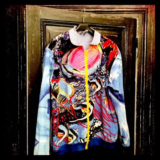 systeme_D's tweet photo. collector #36 from my priv8 #fashion archives : @Vier5Paris fashion department,,ss11 …
#oldiesbutgoodies http://t.co/NcYGFX5Qnm