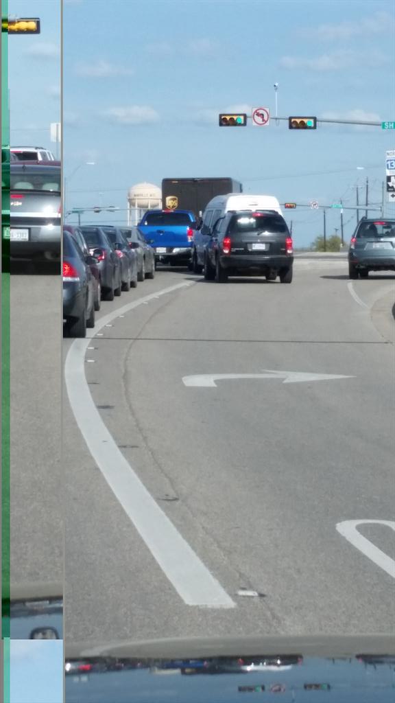 dominguezfg1's tweet photo. @roundrockpolice  hey how about making this intersection safer during evening commute. Gattis and SH130 http://t.co/yiSxiWwl7Z