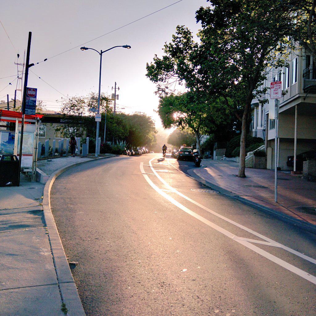 shiraz's tweet photo. just a man, his Nexus 6, waiting for his @sfmta_muni bus
#DatSFLife http://t.co/xwamV2TxOJ