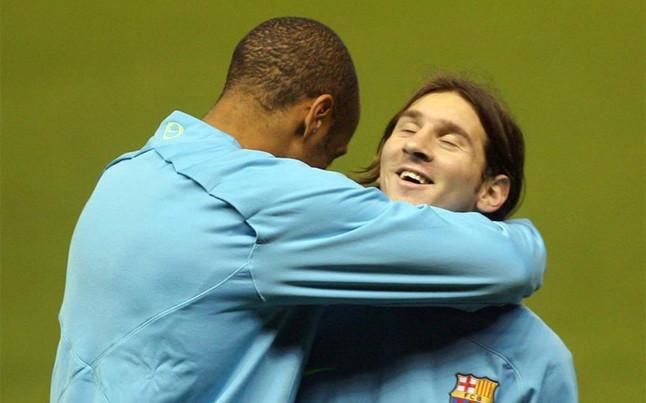 sport's tweet photo. La mejor jugada de #Messi que nunca vimos. Henry narra exactamente cómo fue:  http://t.co/konnYIHigy http://t.co/DmQIpb499l