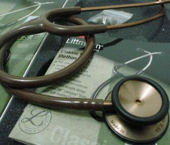 sahabatmedika's tweet photo. Littmann Classic_copper (garansi resmi 2 tahun). Hubungi CP kami untuk pemesanan :) http://t.co/4Mcv0XCCPb
