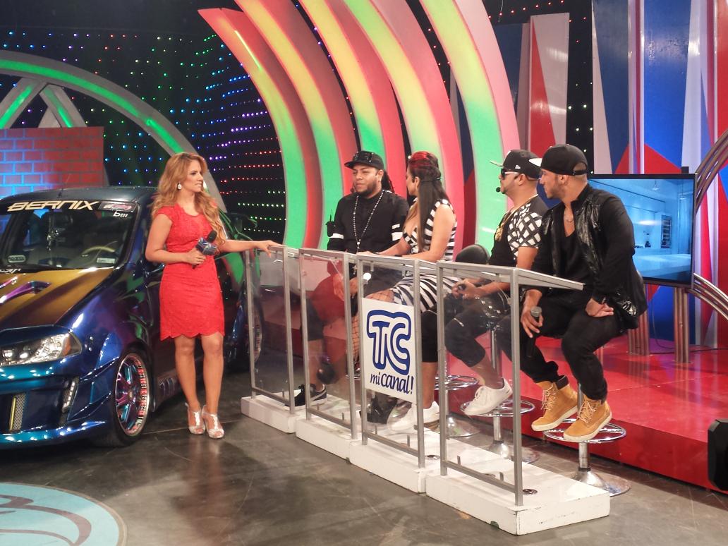 ¿Qué esperas? Ahora saludamos al jurado y te invitamos a tuitear con el HT #FinalDelUrbanFest. ¡Tuitea y gana pases!