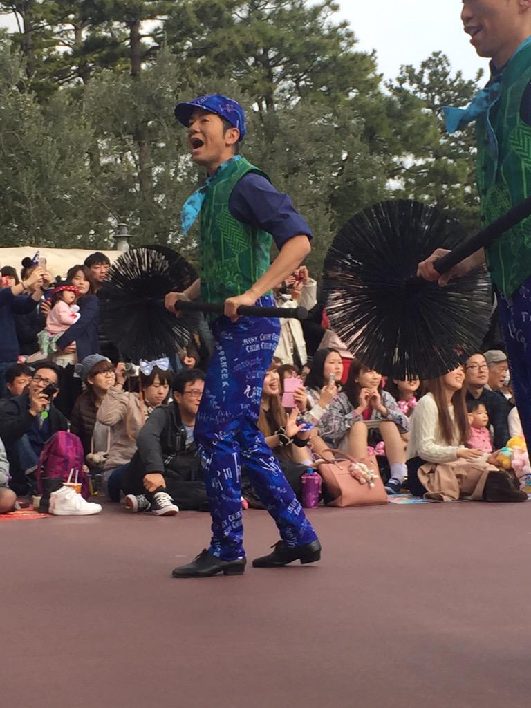 おはし V Twitter 最近のディズニー率がやばい 2時間地蔵さんしてハピネス見てる 煙突掃除が可愛すぎてやばいの ハロウィンコスする予定 普通に推しメンが増えすぎてやばい Http T Co Vyareg8zko