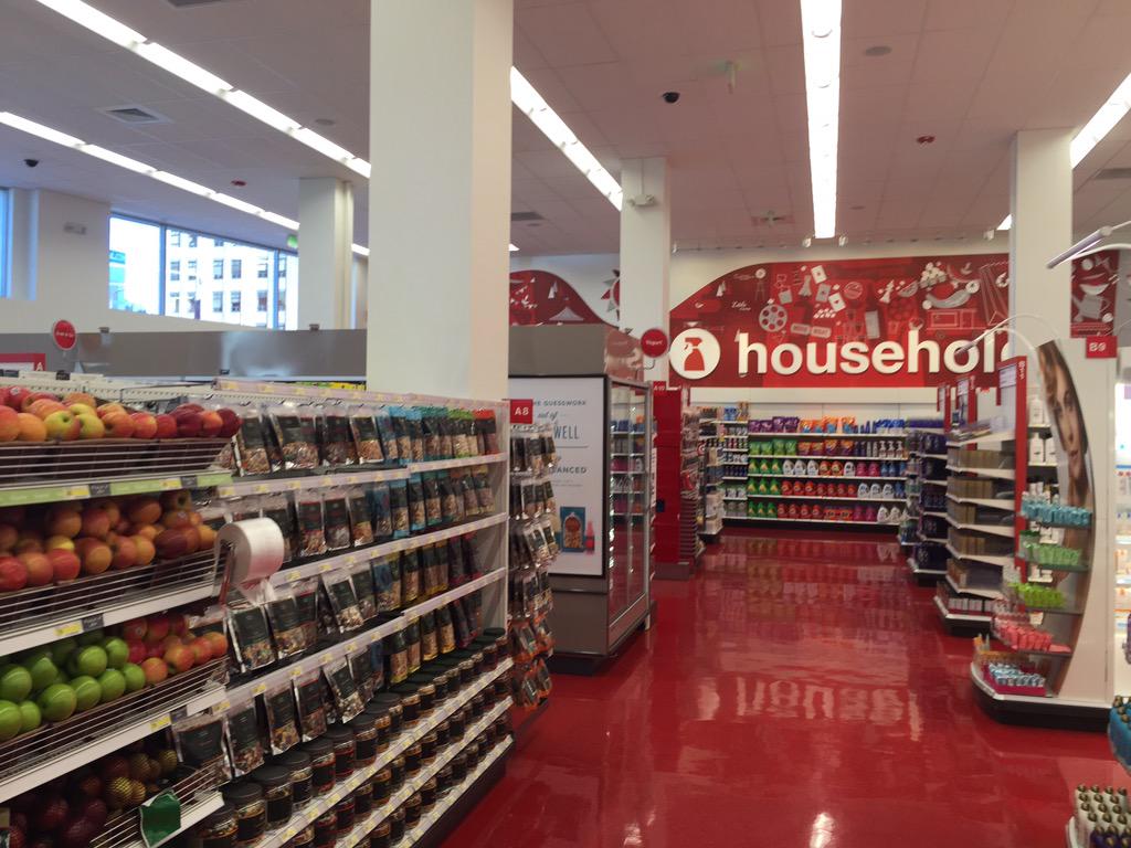cbstrouse's tweet photo. Great day in the Bay. Beautiful new Express stores, Superior teams, guests loving us! @merklausner @DavidEdwardBest http://t.co/woaeoX9Uuq