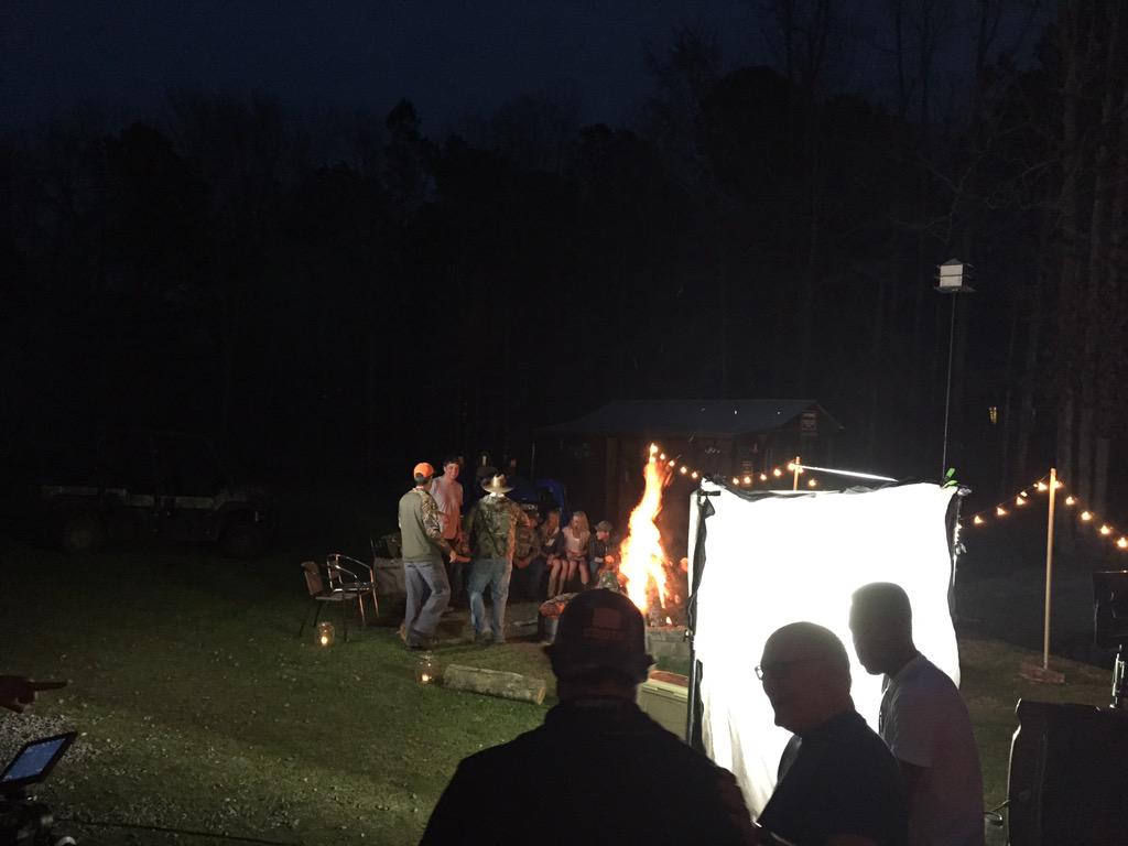Behind the scenes tonight at the <a href="/Realtree/">Realtree</a> music video with <a href="/NateHosie/">Nate Hosie</a> !!! Living the Realtree Life!!
