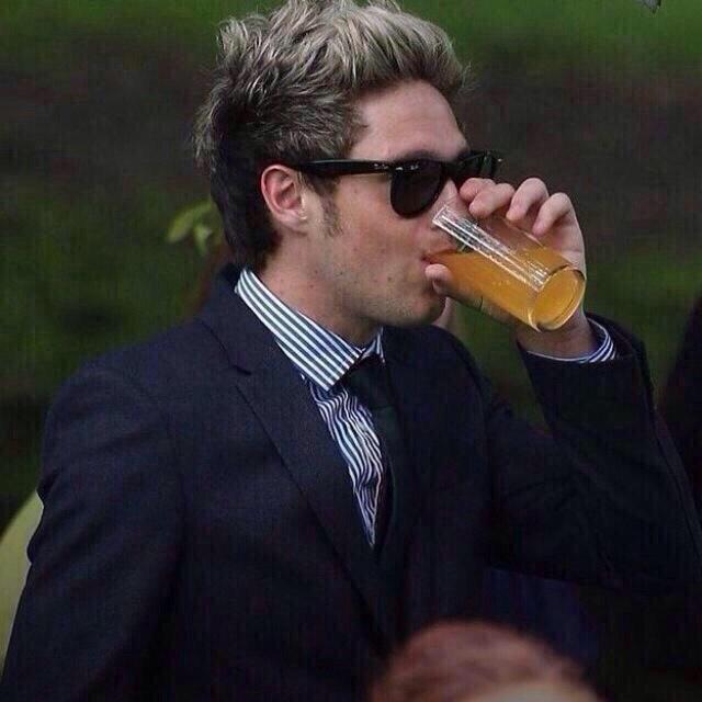 Howie (@niallerhoran410) on Twitter photo 