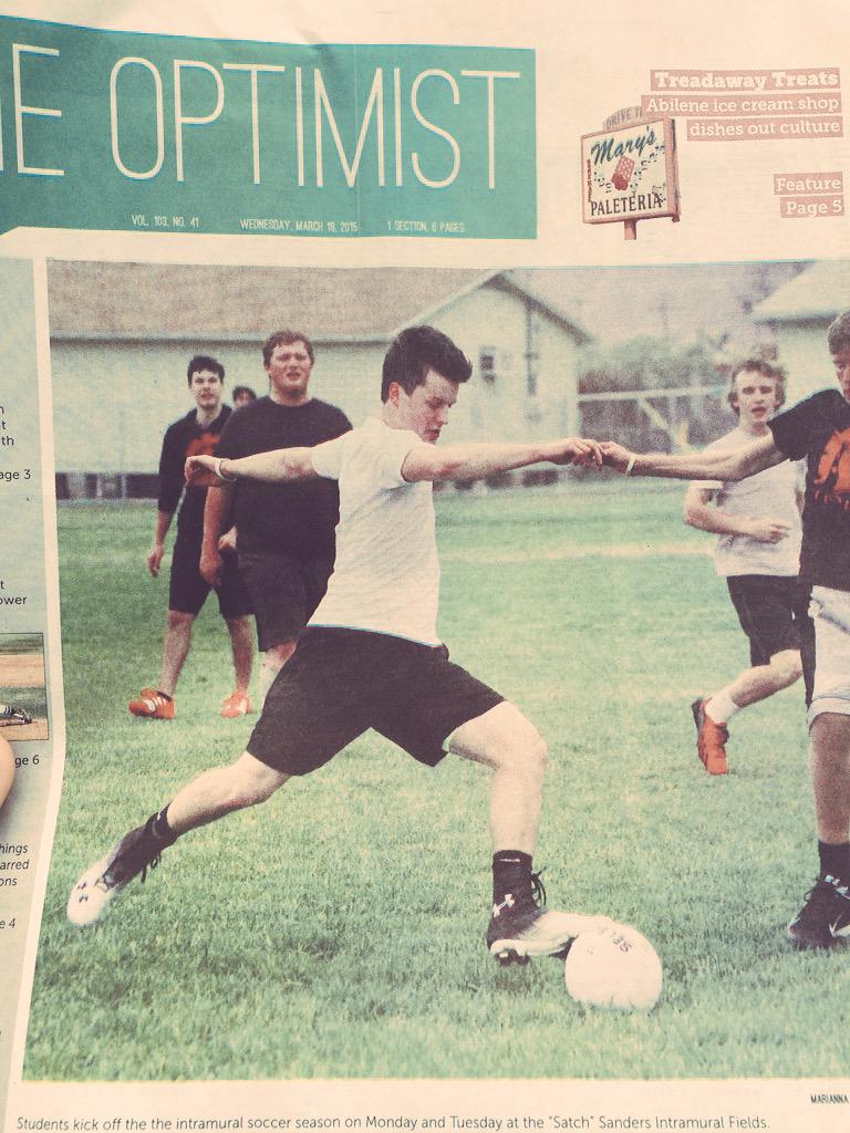bethanyjpierce's tweet photo. He's only been in college for like a week and HE'S ALREADY ON THE COVER OF THE OPTIMIST. @haydennbeasley http://t.co/H3jtAwIubM