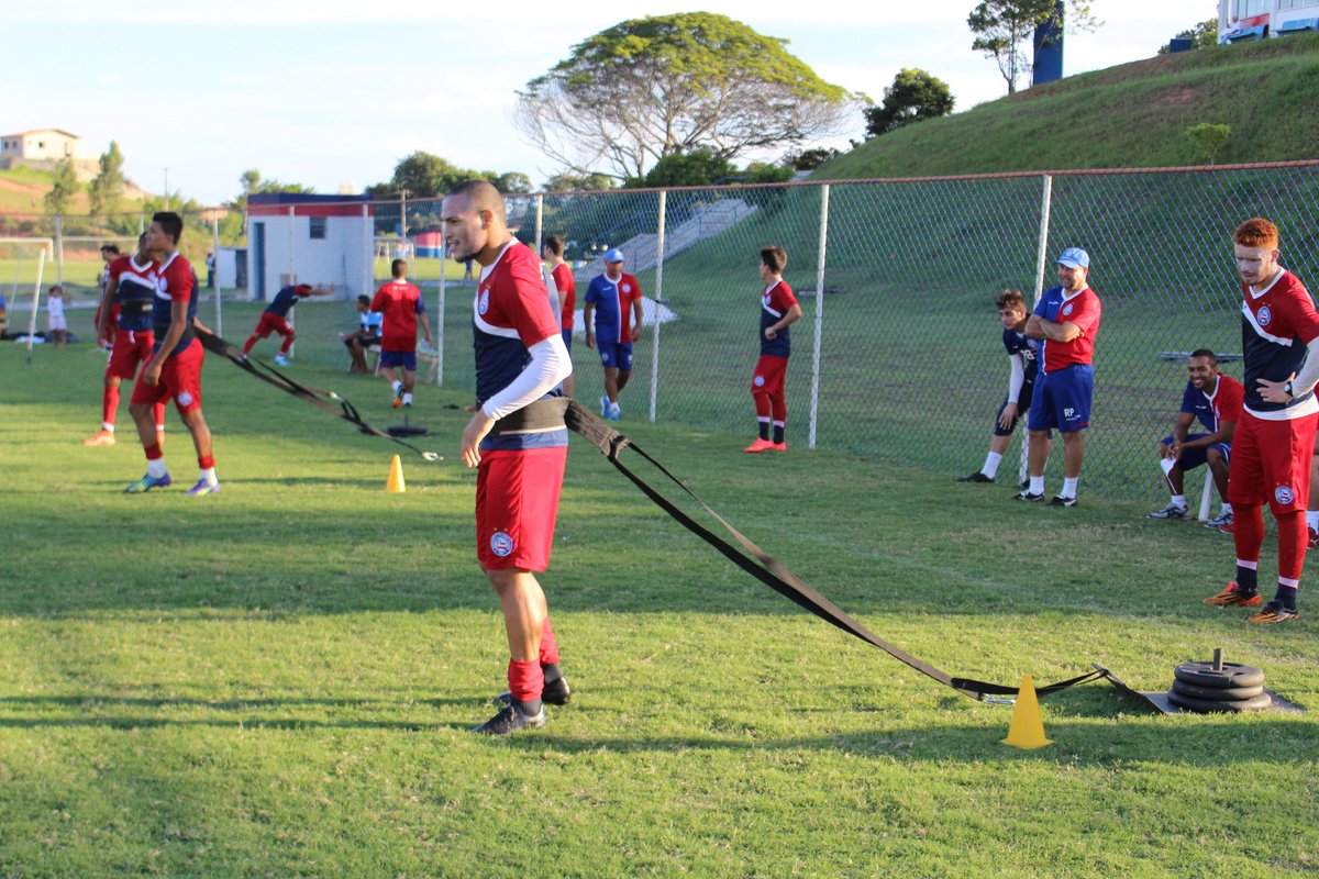 ecbahia's tweet photo. Trabalho continua no Fazendão. http://t.co/tDaZ6CBkah http://t.co/Vmyc02SKYK