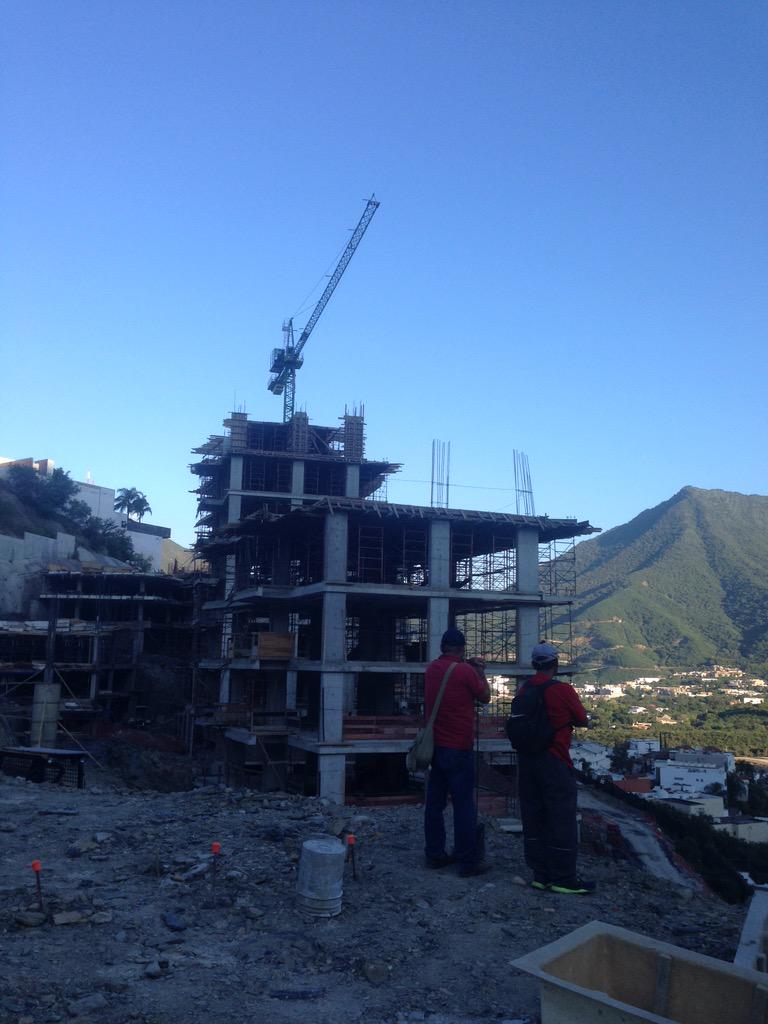 sarasoconst's tweet photo. @TuffyGaber un saludo y éxito desde Monterrey http://t.co/MKvh88bGFj