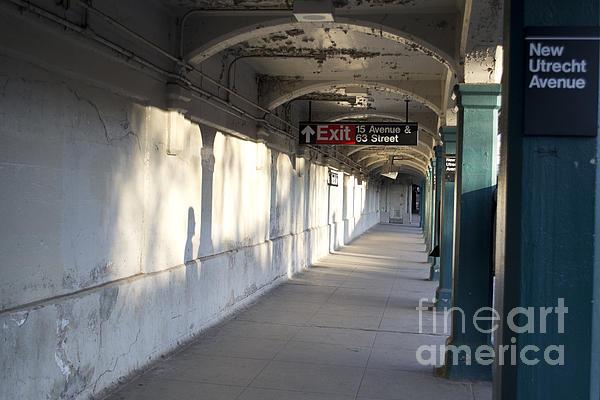 risoSoleArte's tweet photo. New artwork for sale! - "Shadows on the Platform" - http://t.co/9saTF499vk @fineartamerica http://t.co/QyBi0KrYXQ