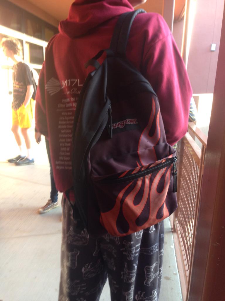 bookscrazy24's tweet photo. "When you bring your mixtape to school" http://t.co/xpsCJqqdUO