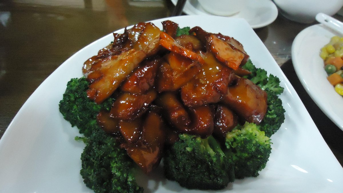 CAFP_Calgary's tweet photo. #NEWYEARNEWYOU These are vegetarian dishes... So tasty so yummy ^_^ ^-_^ http://t.co/q5Lfkar2za